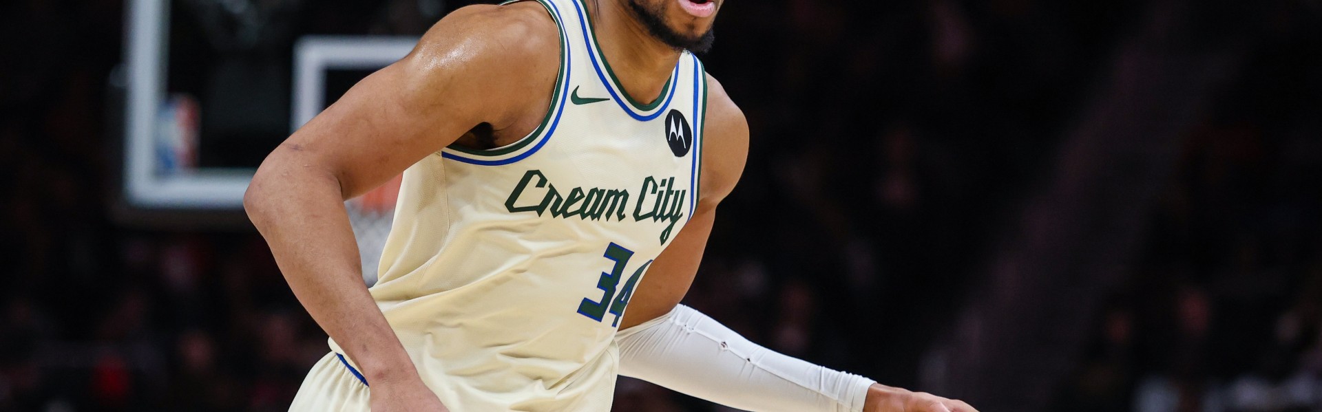 北美世界杯-美记：篮网休赛期差点得到字母哥 现在仍然对他感兴趣