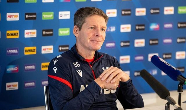 足球新闻-格拉斯纳：蓝军边锋很难防，埃斯特旺、加纳乔等人速度非常快