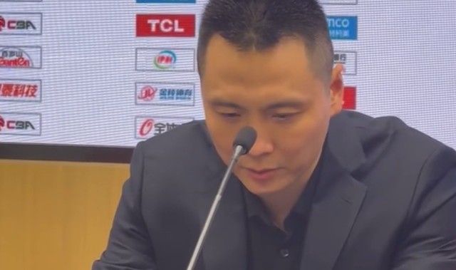 输深圳发布会！卢伟解析不上白边与末节体能问题，两度揽责背锅