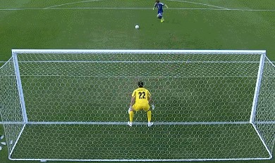 日本U23前锋谈点球被扑后反弹入网：原本我还以为踢飞了