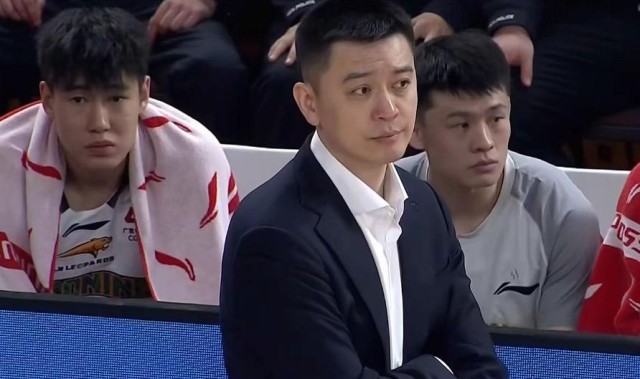 世界杯门票-辽宁男篮4分惜败不敌山西，赵继伟15+6+7付豪11分，刘传兴11+7