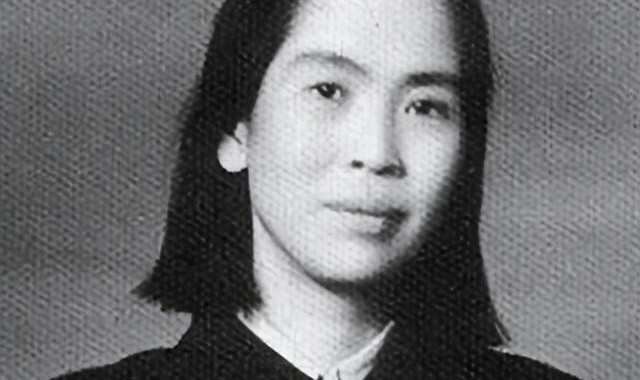 足球新闻-1984年贺子珍在上海病逝，市委不敢定丧葬规格，邓小平看后只说了一句话，结局出人意料